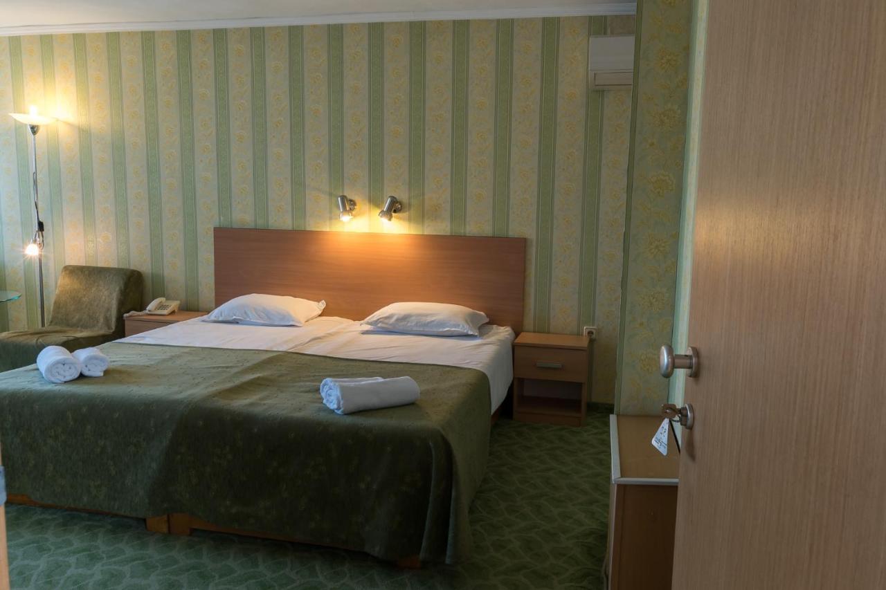 Noviz Hotel Plovdiv Esterno foto