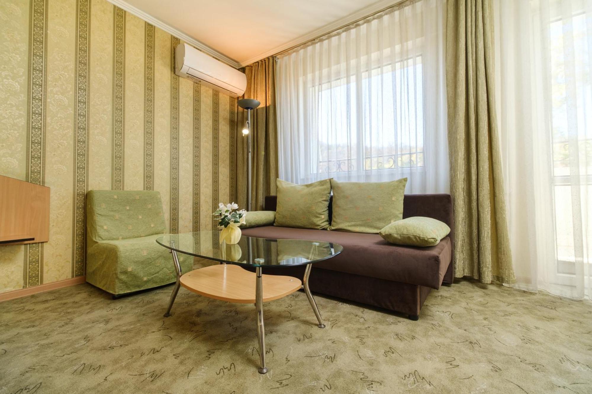 Noviz Hotel Plovdiv Esterno foto