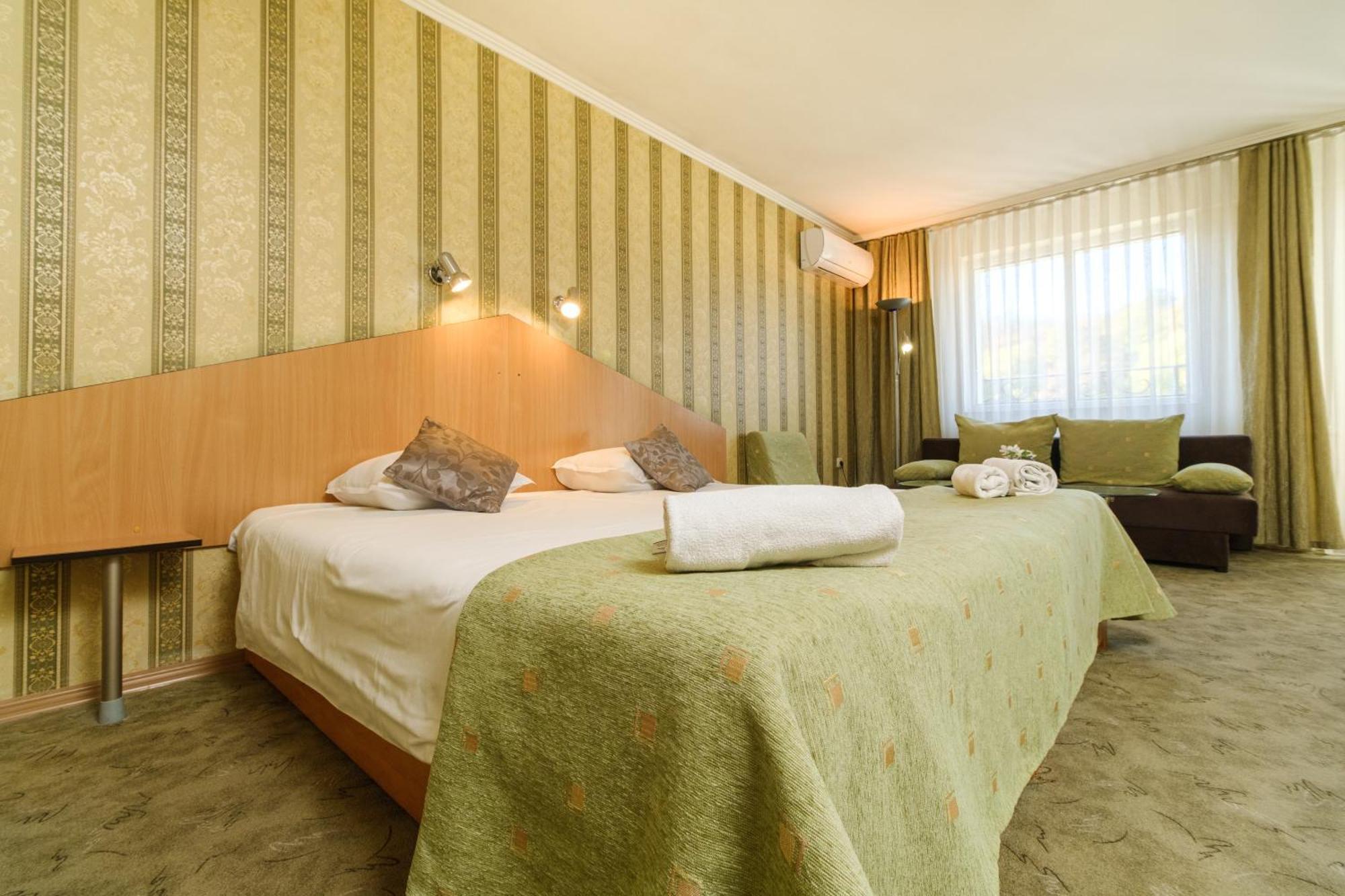 Noviz Hotel Plovdiv Esterno foto