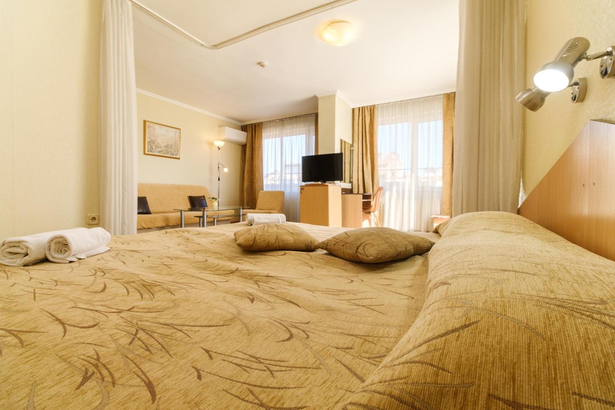 Noviz Hotel Plovdiv Esterno foto