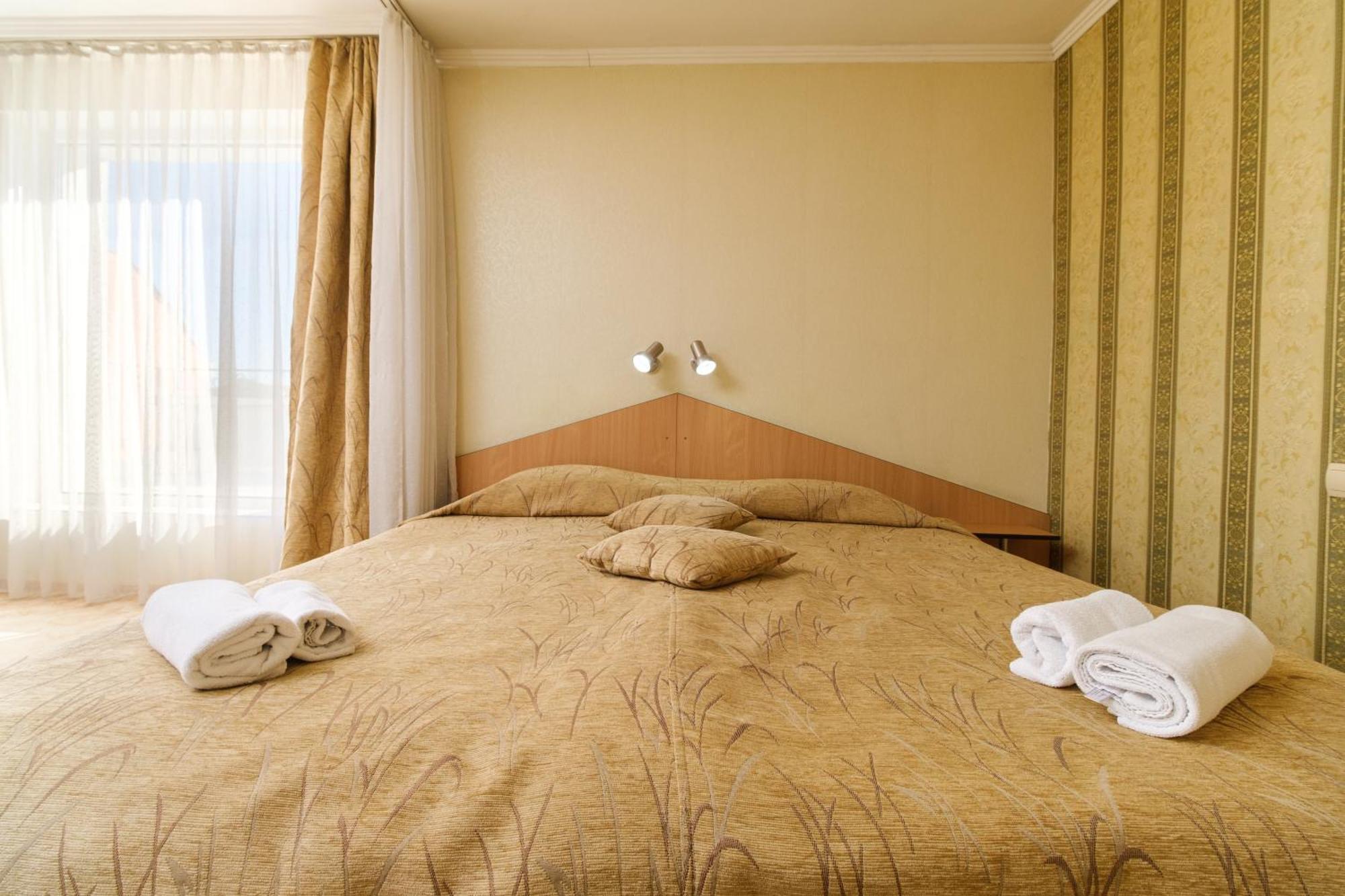 Noviz Hotel Plovdiv Esterno foto