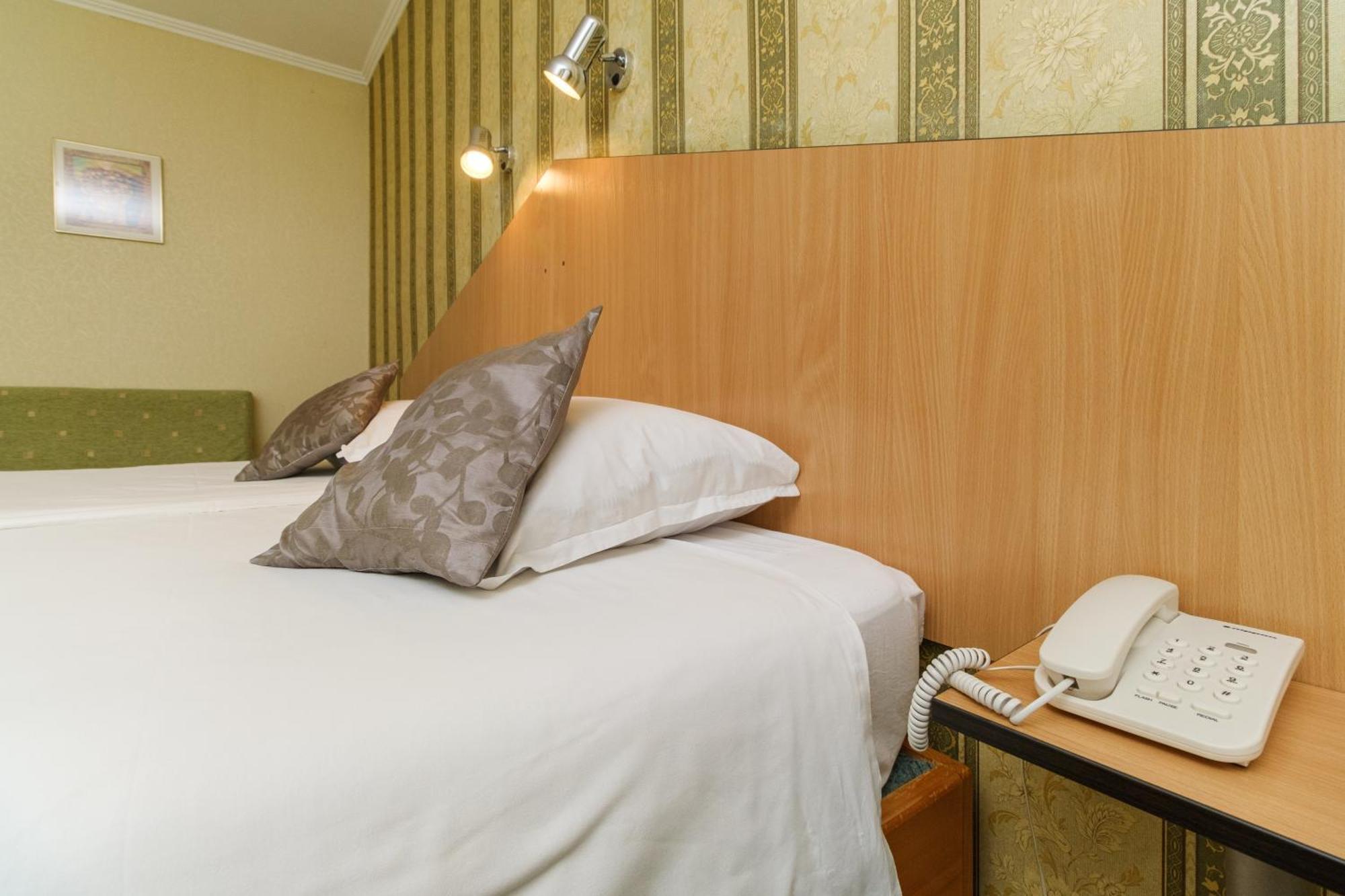 Noviz Hotel Plovdiv Esterno foto