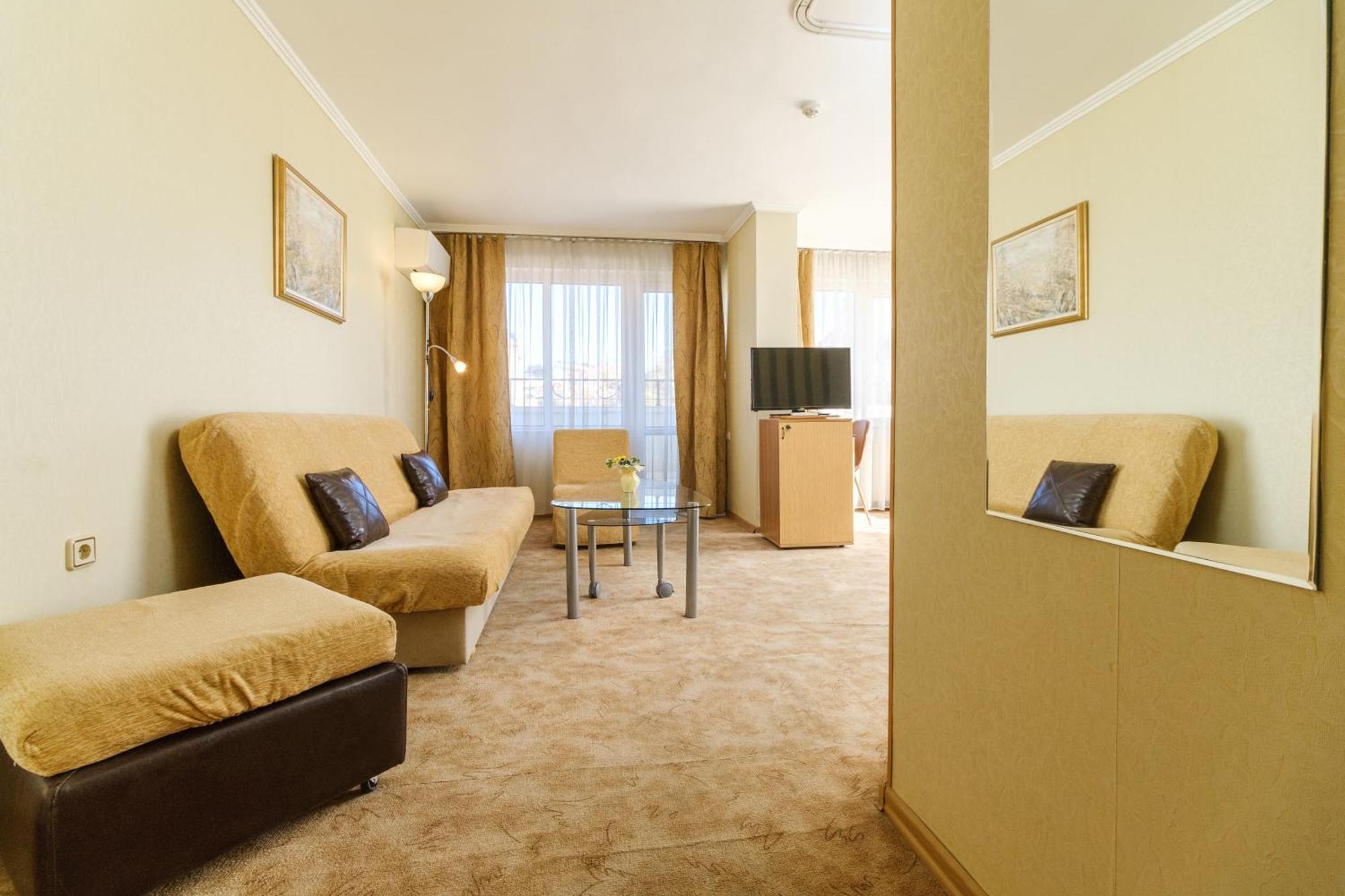 Noviz Hotel Plovdiv Esterno foto