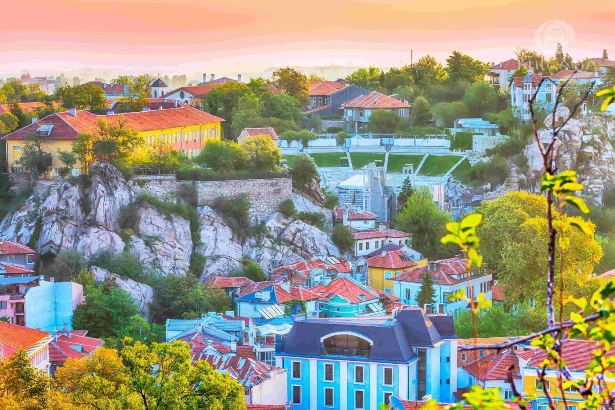 Noviz Hotel Plovdiv Esterno foto